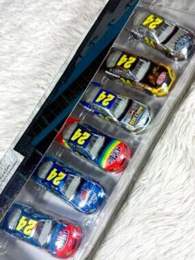 Vintage Jeff Gordon Driver Collector Set 2004 Monte Carlo 6 Car Set
